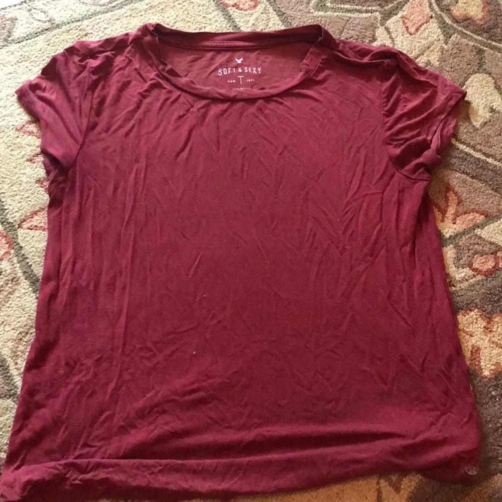 Soft and sexy maroon t shirt